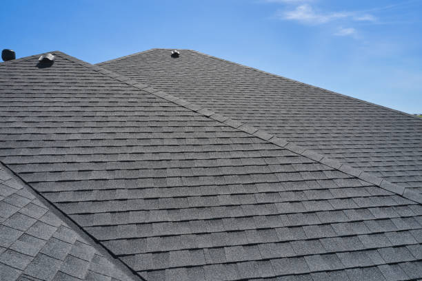 Best Roof Maintenance and Cleaning  in Des Moines, WA